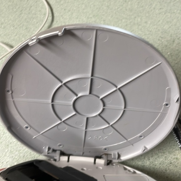 Sony CD Walkman - Portable Personal CD Player - Silver (D-FJ210/C), it works - Picture 8 of 8